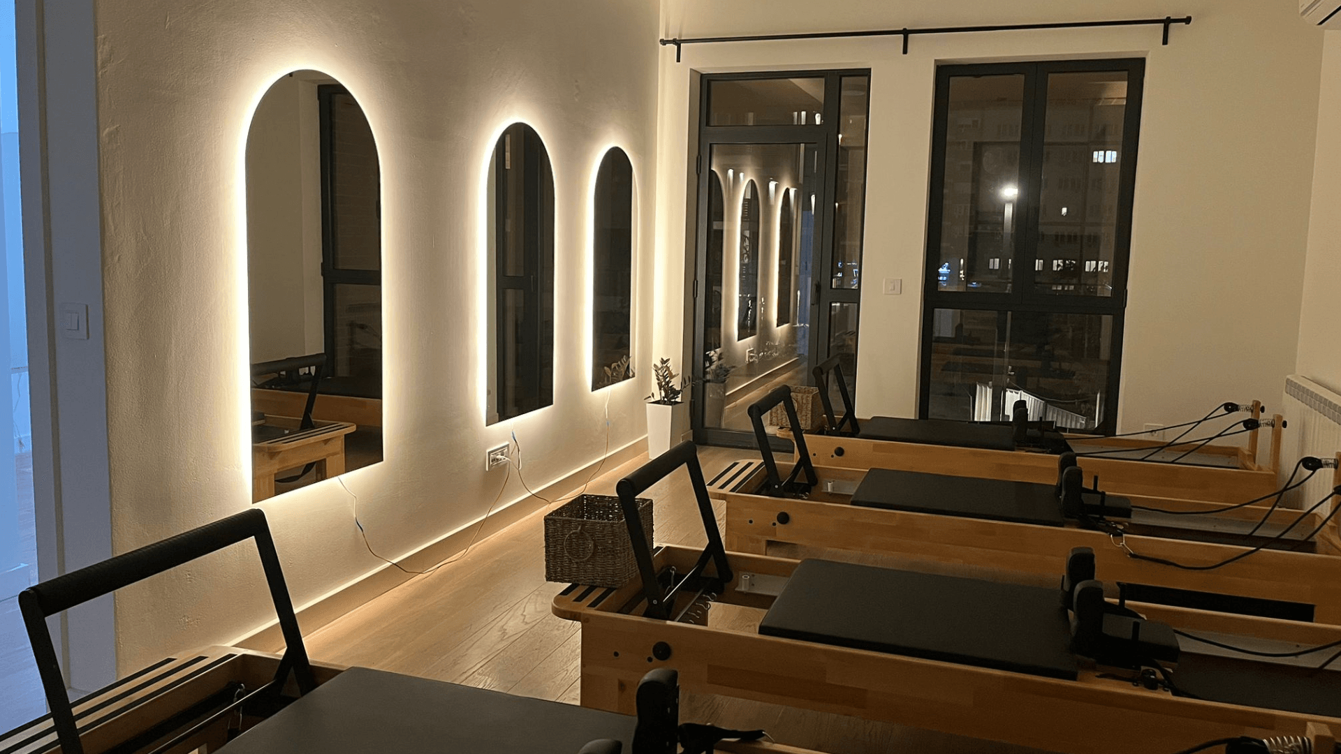 Forma Pilates Reformer Studio Cukarica